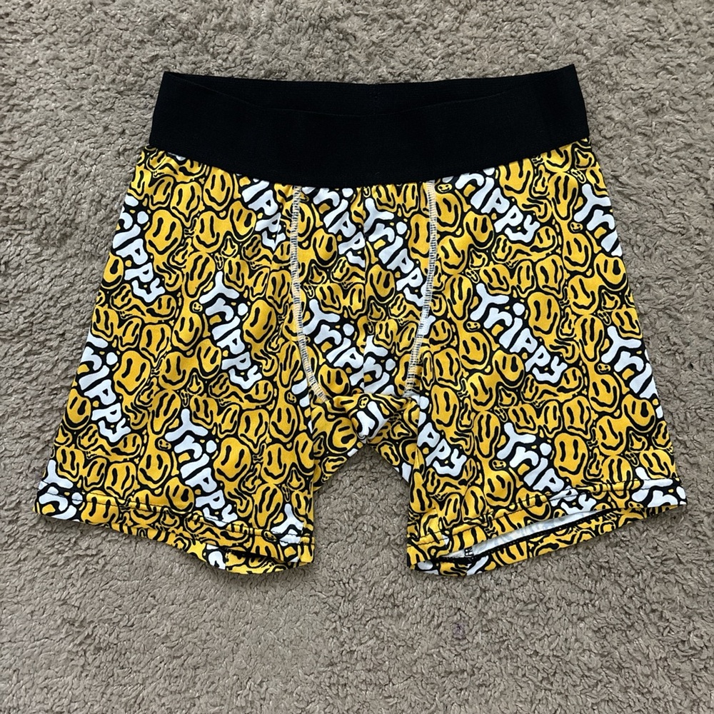 NWOT Trippy Smiley Face Boxer Shorts Size XS
